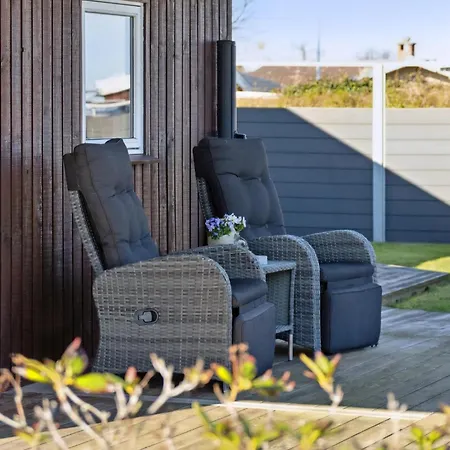 Sea Views And Life On North Funen 別荘